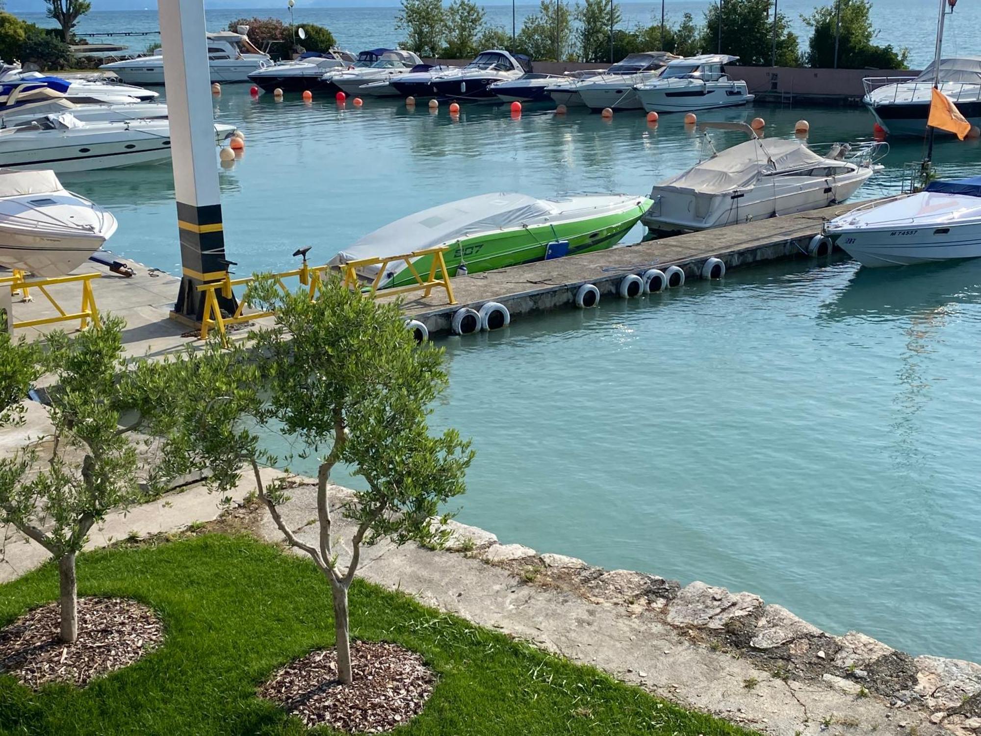 Sirmio Apartments - Darsena Stay Sirmione Exteriér fotografie