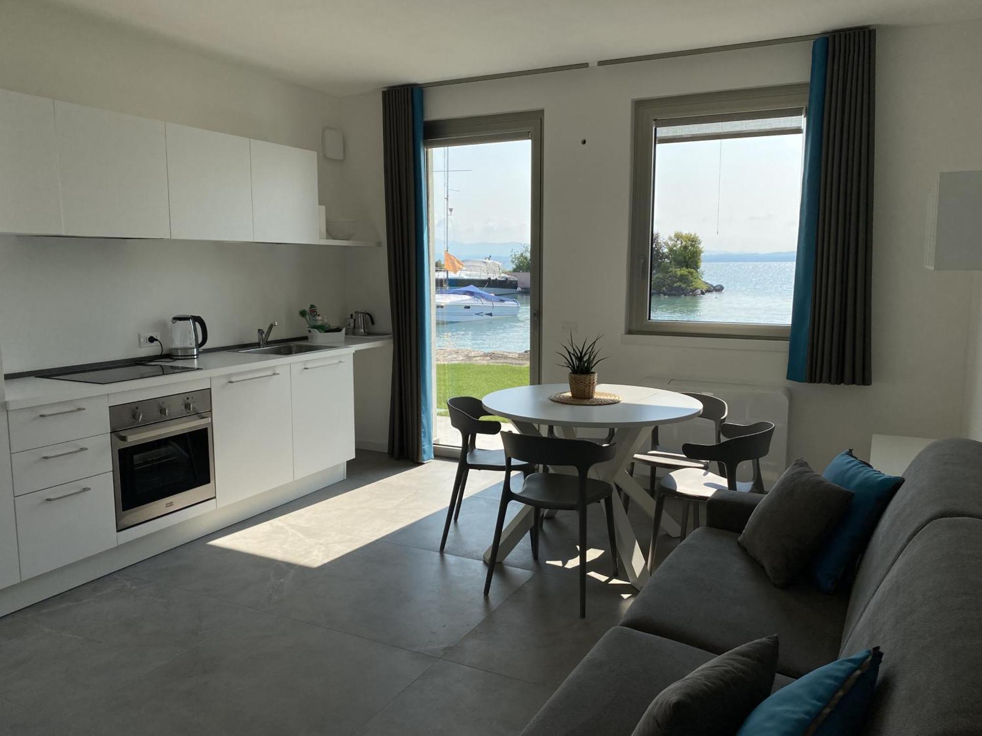 Sirmio Apartments - Darsena Stay Sirmione Exteriér fotografie