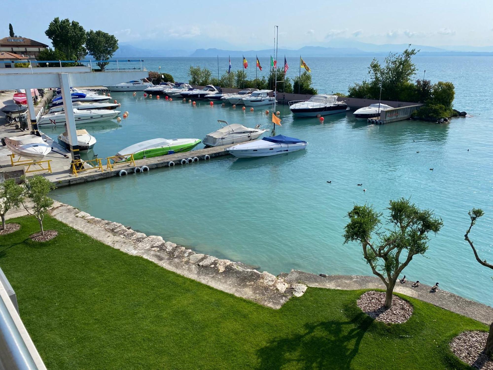 Sirmio Apartments - Darsena Stay Sirmione Exteriér fotografie