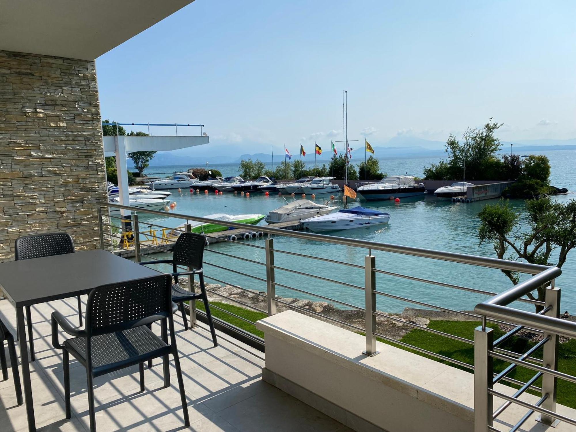 Sirmio Apartments - Darsena Stay Sirmione Exteriér fotografie